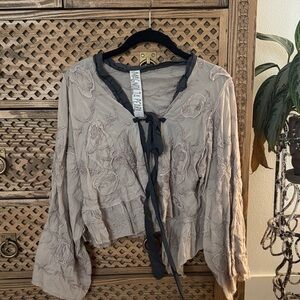 Magnolia Pearl tie top